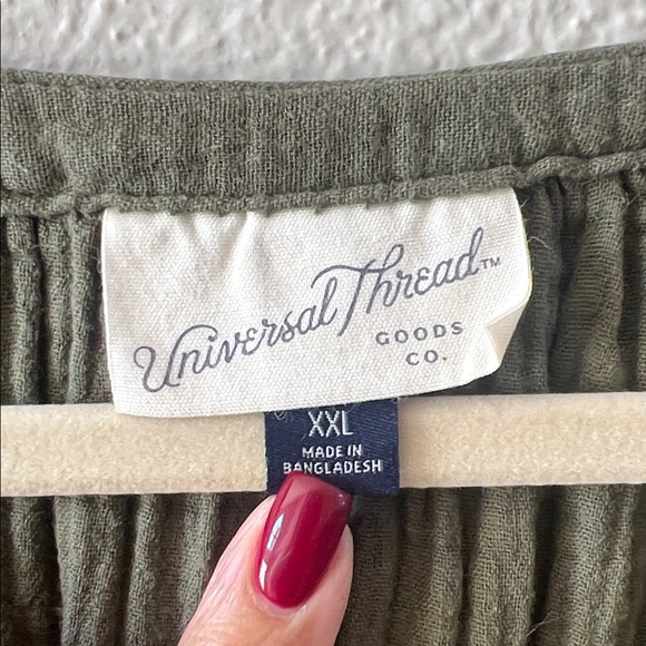 Universal Thread Textured Olive Blouse - Picture 3 of 8